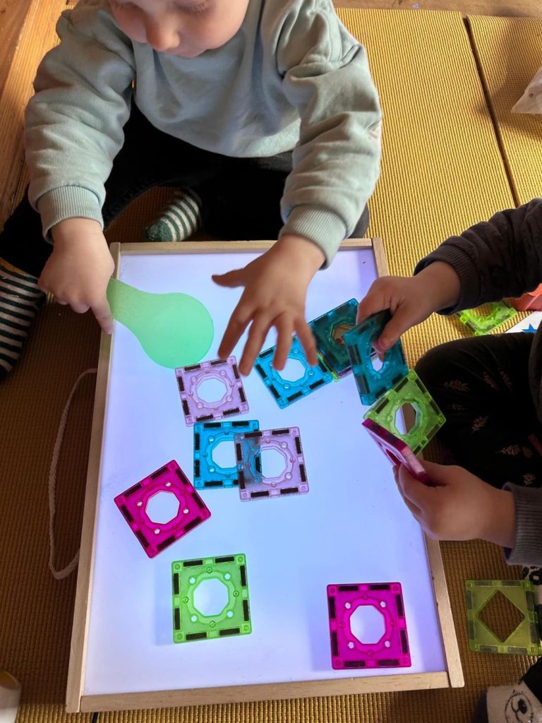 Dimineață blândă la Kuib Art Studio